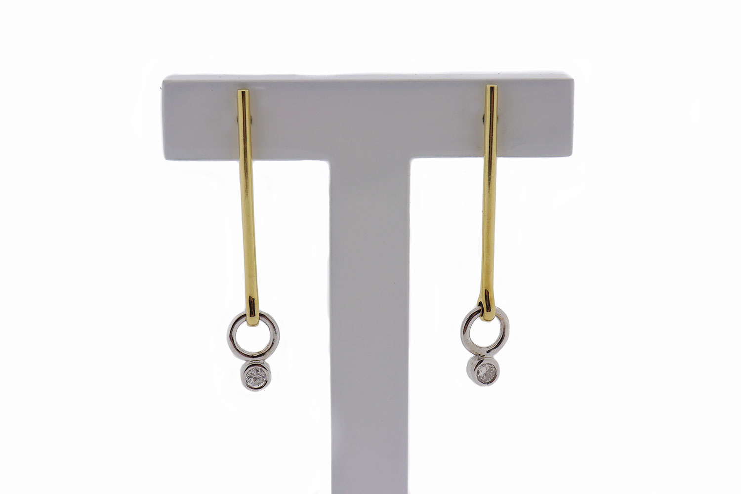 Gouden dames oorbellen met diamant