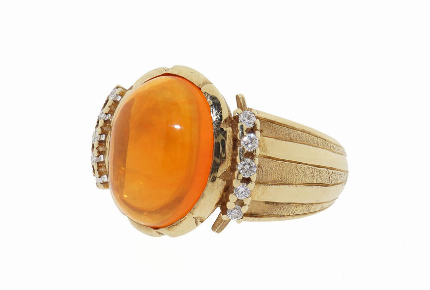 14 Karaat Gouden Ring Met Oranje Opaal