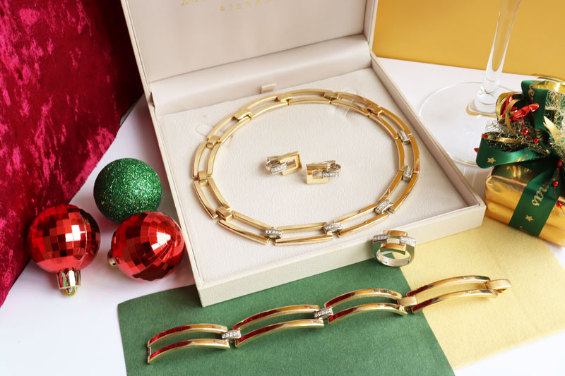 Exclusieve 18 Karaat Gouden Sieraden Set Met Diamanten 