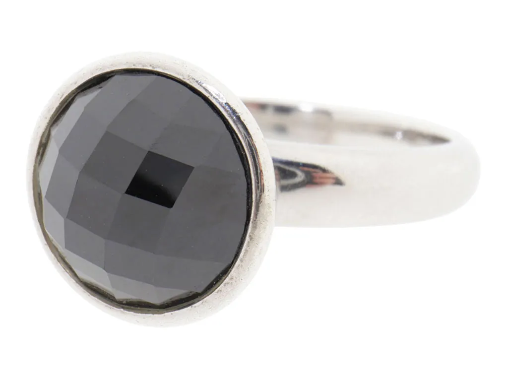 Zilveren Ring Met Facet Geslepen Zwarte Steen 