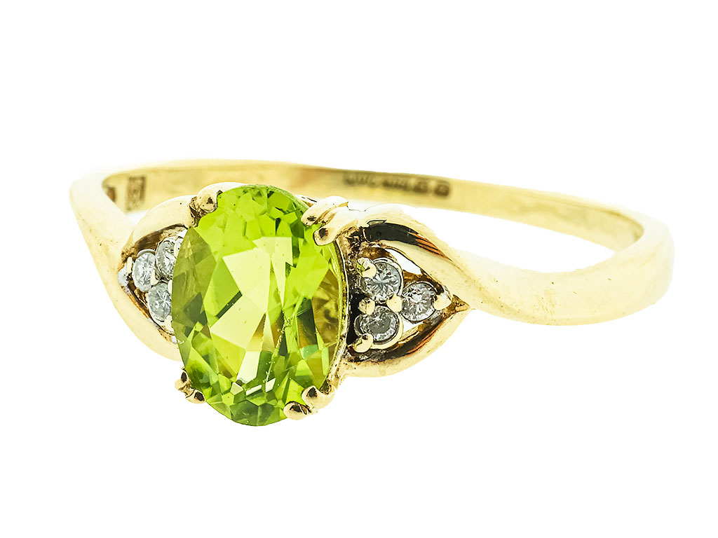 9 Karaat Ring Met Groene Perdidoot En Diamanten 