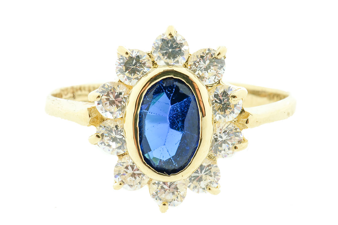 14 Karaat Lady Di Ring Met Saffier En Diamant 